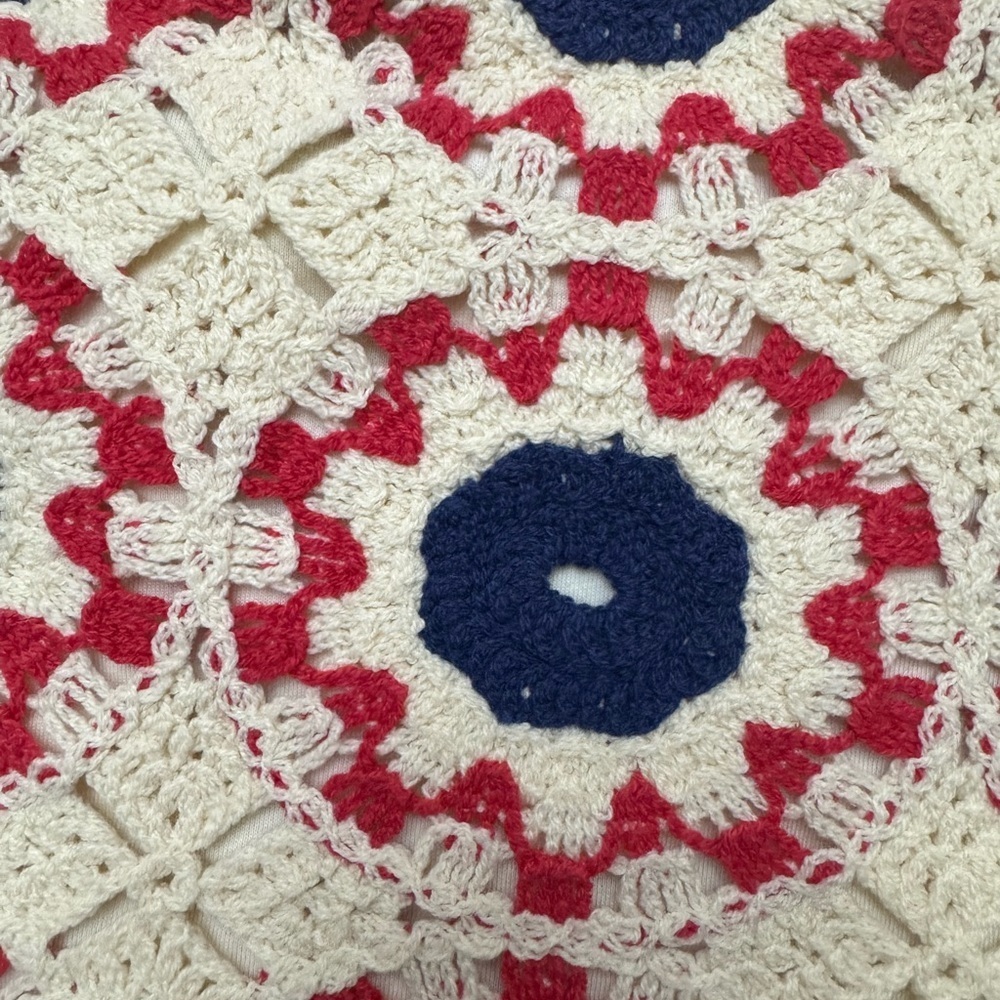 Arizona Jean Company XS NWT Crochet Crop Top - Red, Blue, Cream - Picture 2 of 4
